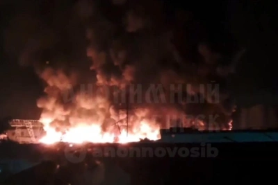 Столб дыма над Звёздной: видео пожара