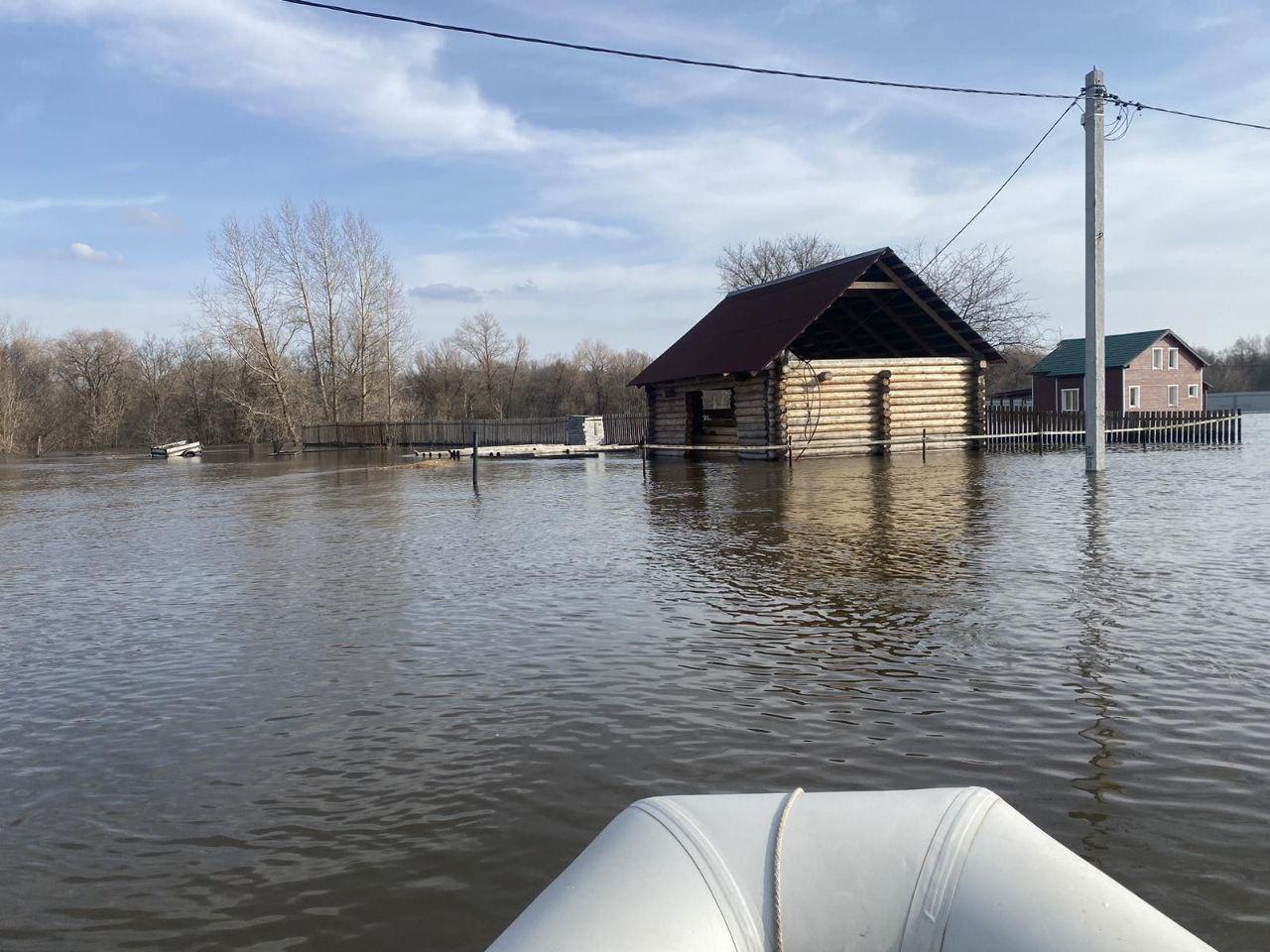 Поселок Новый Городок в Самарской области ушел под воду из-за паводка - 12  апреля 2024 - 63.ру