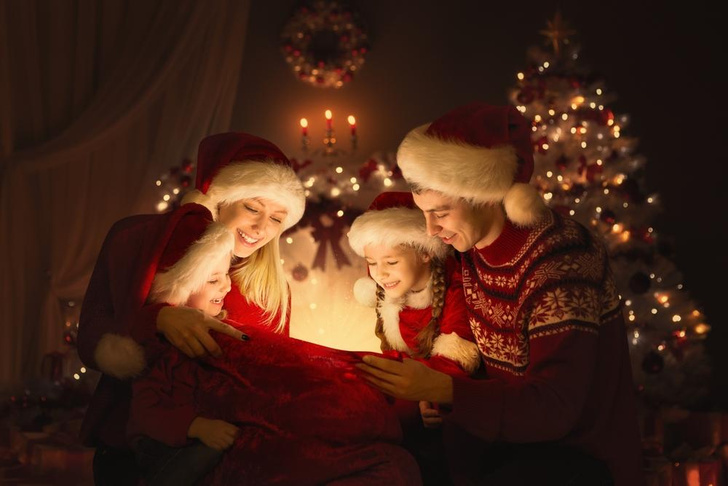 Психолог рассказал, как устроить ребенку новогоднюю сказку и почему это важно