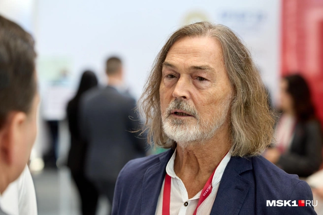 Никас Сафронов убегал в джунглях под крики диких животных | Источник: Дмитрий Толстошеев / MSK1.RU