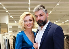 Дмитрий Исхаков зазывает клиентуру снимком обнаженной экс-супруги Полины Гагариной