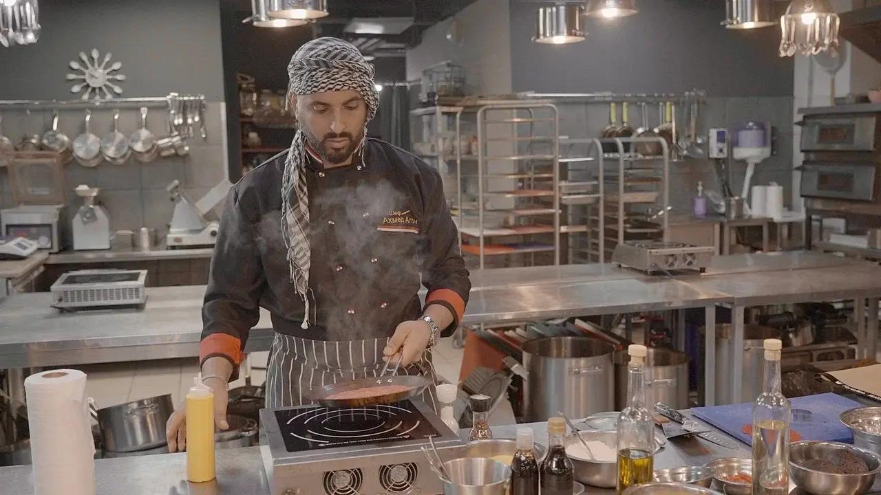 Пермский шеф-повар Ахмед Али стал соведущим в кулинарном телешоу «Особенности национальной кухни» на ТВ-3