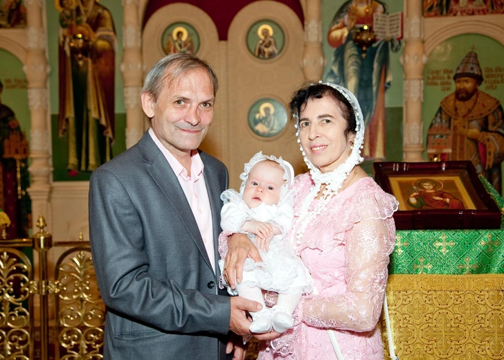 Галина и Алексей с дочкой