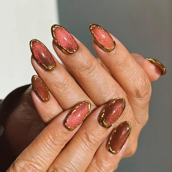 ногти дизайн ногтей, любовный маникюр, маникюр декабрь 2025, маникюр зима 2025, маникюр зима 2025 модные, тенденции маникюра зима 2025, любовный маникюр на декабрь, денежный и любовный маникюр | Источник: Социальные сети