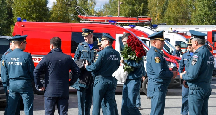 Главу МЧС России Евгения Зиничева похоронили в Санкт-Петербурге рядом с родителями