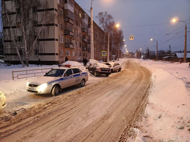 Виновника ДТП госпитализировали с тяжелыми травмами | Источник: ГИБДД Свердловской области