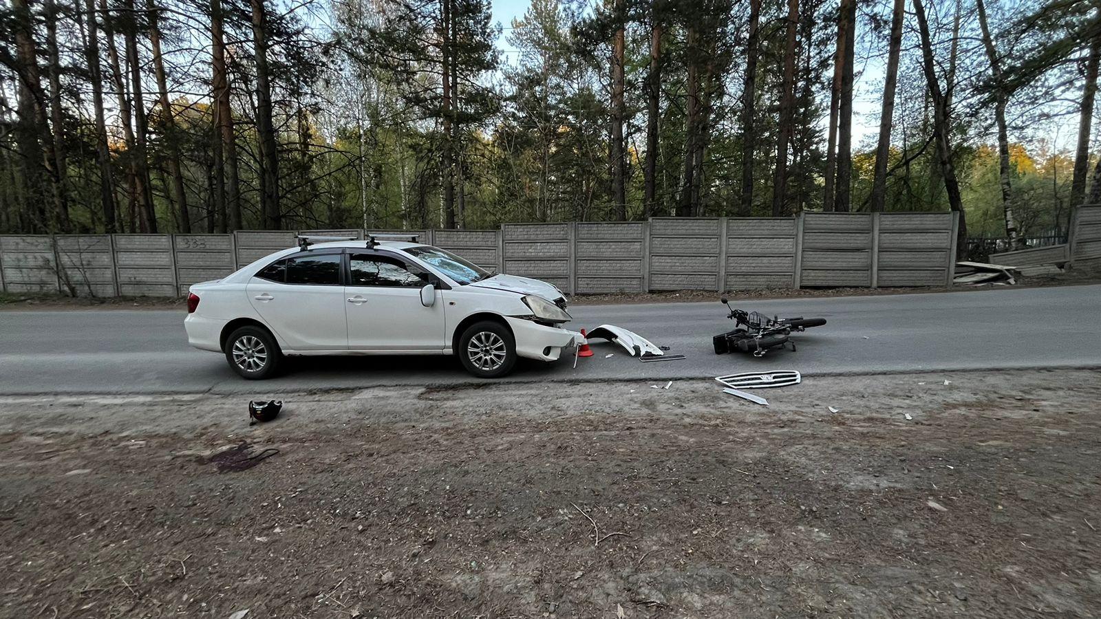 Сибиряк на электровелосипеде вылетел на встречку и врезался в «Тойоту» в  Новосибирске - 14 мая 2024 - НГС.ру