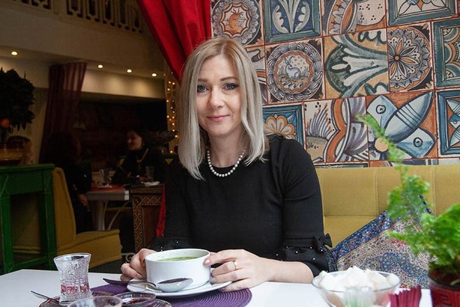 Блондинка, брюнетка и шатенка за рулем Volkswagen Tiguan