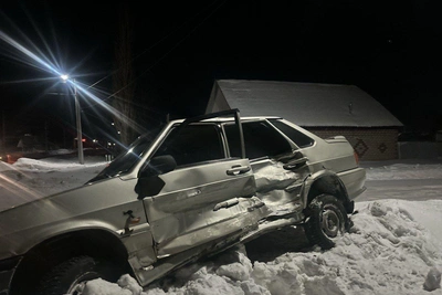 Ночное ДТП в Октябрьском: есть пострадавший