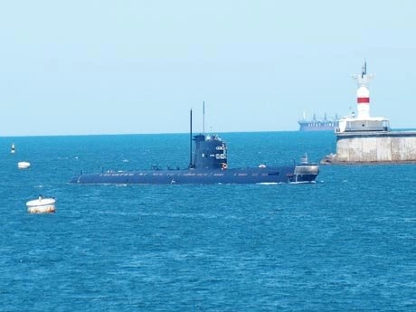 Субмарина ВМС Украины подняла Андреевский флаг | ya62.ru