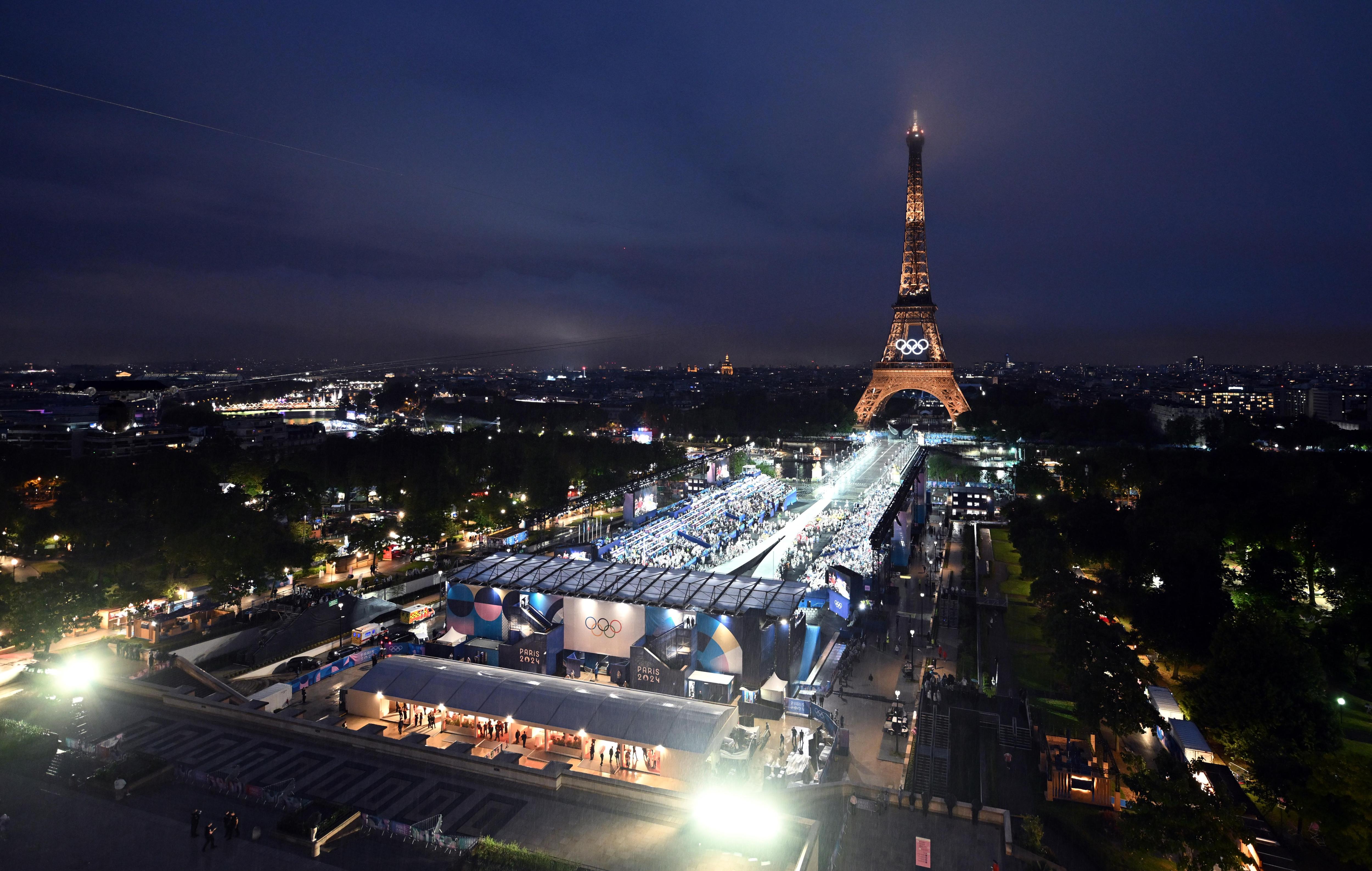 Весь мир шокирован открытием Олимпийских игр в Париже — даже французы сравнивают церемонии прошлых лет