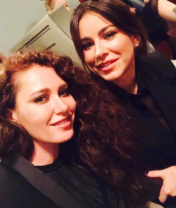 Үлкен, өткір, семіз балапандары бар порно