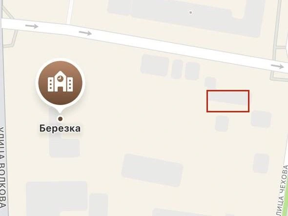 Стройка находится в нескольких метрах от садика | Источник: 2ГИС