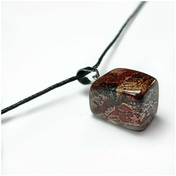 Кулон из натурального камня Яшма со шнурком