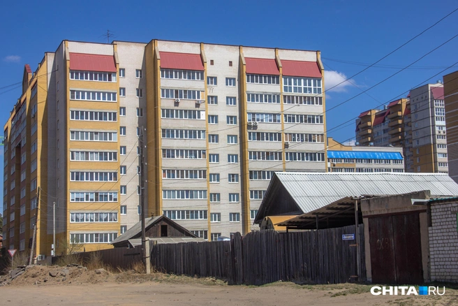Так выглядит типичные дома в этом районе | Источник: Руслан Симушин / CHITA.RU