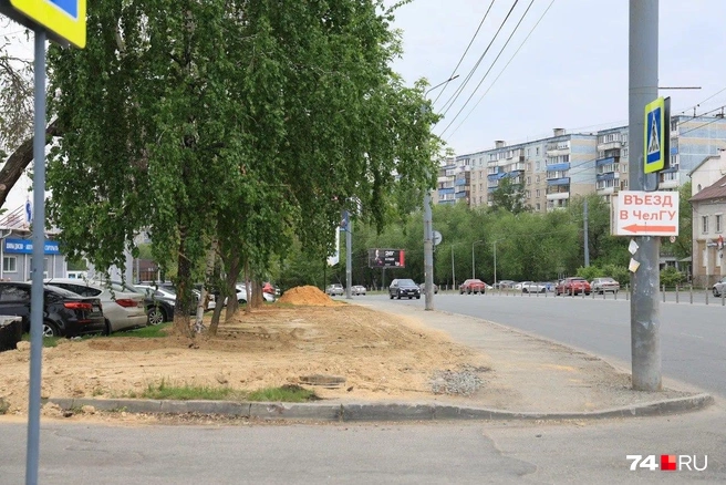 Раскопки на Кашириных начали в районе университета | Источник: Михаил Шилкин