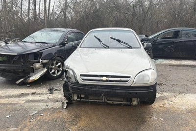 Два человека пострадали в массовой аварии на трассе Воронеж-Луганск