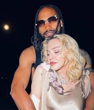 Мадонна выходит замуж за Акима Моррисома: он младше поп-королевы на 37 лет (фото)