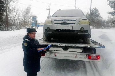 Приставы изъяли иномарку, спрятанную должником у родителей в Чувашии