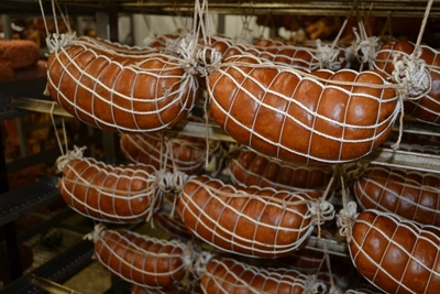 Фальсифицированные продукты поставляли в школы и больницы Забайкалья