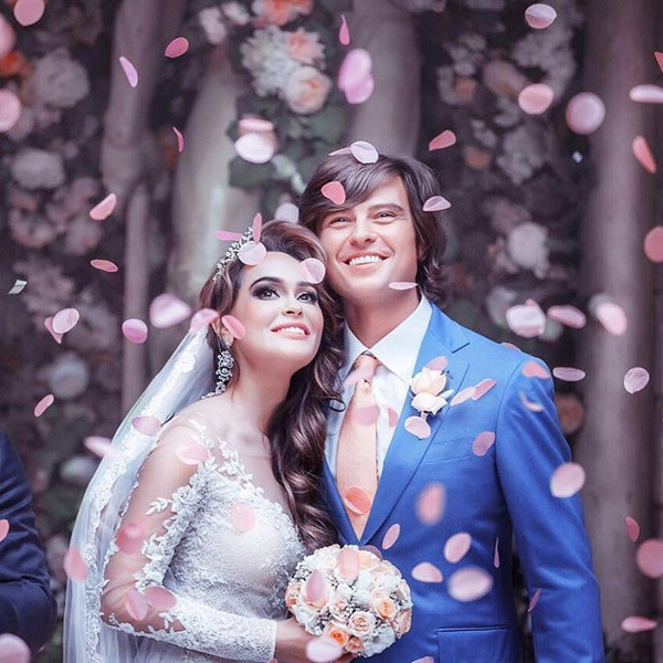 Обещать — не значит жениться: 10 звездных свадеб, которые так и не состоялись