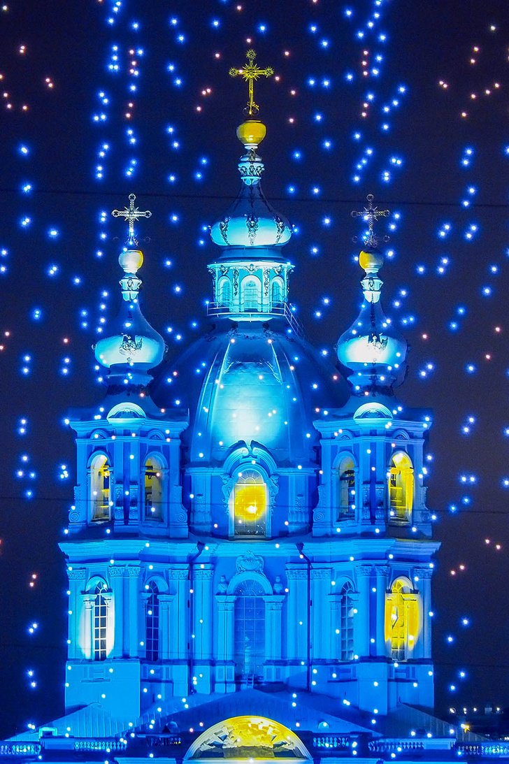 Фото №3 - В Петербурге восстановили с помощью дронов колокольню Смольного собора