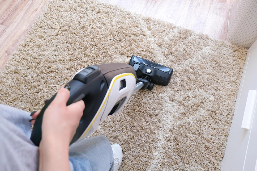 Вертикальный пылесос для квартиры: как выбрать лучший вариант | Источник: Shutterstock/Fotodom.ru