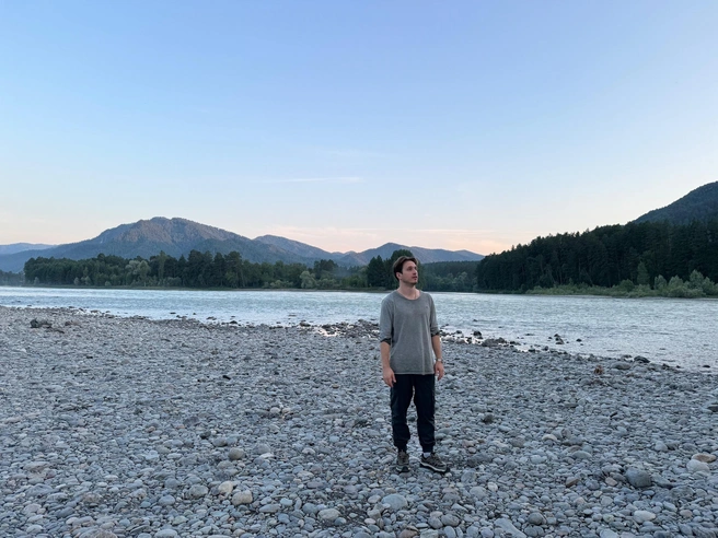 Актер на Алтае | Источник: Евгений Токарев / Vk.com