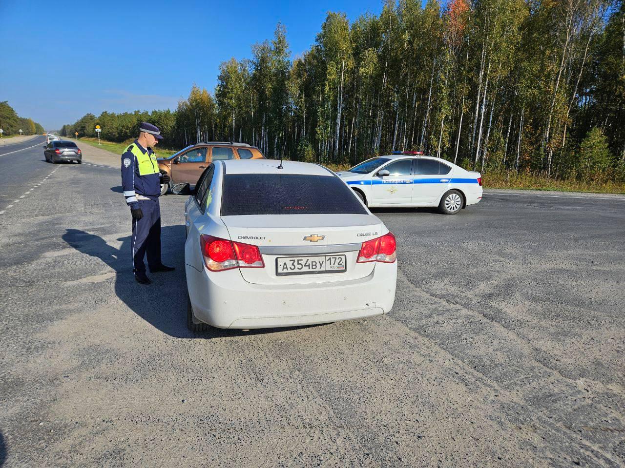 На всех тюменских трассах дежурят силовики. Что случилось