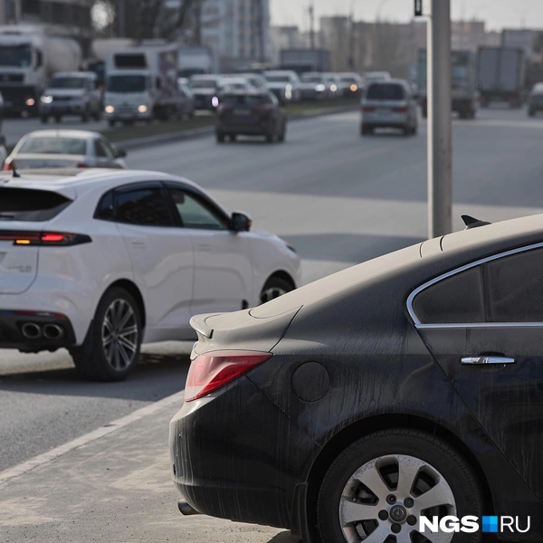 Автомобилисты недовольны ситуацией | Источник: Александр Ощепков / NGS.RU