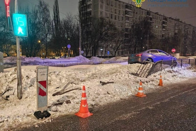 В Москве пьяный водитель насмерть сбил подростка на тротуаре