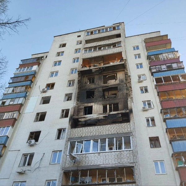 Последствия атаки украинских БПЛА на улице Веспремской в Курске | Источник: Правительство Курской области / Telegram