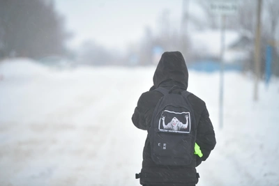 Surgut Students: 'Don't Give False Hopes' on Cold Days