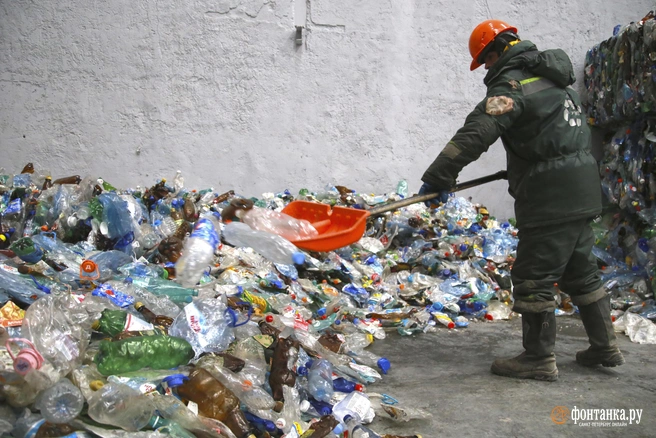 В Самарской области все еще мусорят квадратные метры | Источник: Павел Каравашкин / FONTANKA.RU