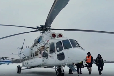 Rosseti: Mi-8 Helicopter Flies from Arkhangelsk for Power Line Installation in Murmansk Oblast