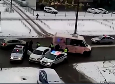 Девять экипажей ГИБДД устроили в Петербурге гонку за пьяным водителем | ya62.ru