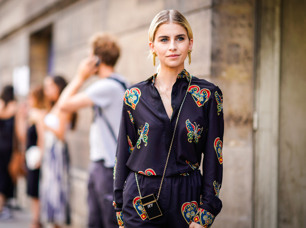 Модная униформа: как носить пижамы вне дома (и даже в офис) | marieclaire.ru