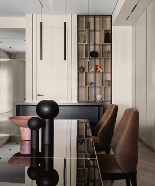 Теплый минимализм: квартира 184 м² в Алма-Ате