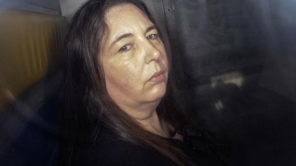 На обед подала пирог с ядовитыми грибами: домохозяйка признана виновной в убийстве семьи мужа