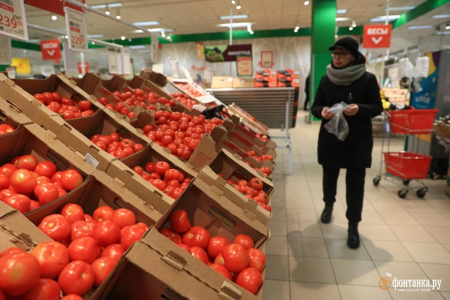 Сентябрь обрадовал кузбассовцев и тем, что подешевела курица  | Источник: Сергей Михайличенко / FONTANKA.RU