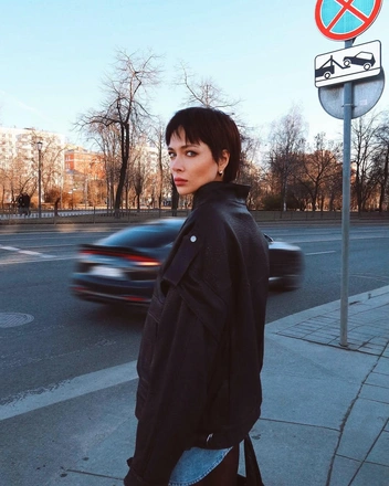 Артистка может позволить себе дорогие вещи