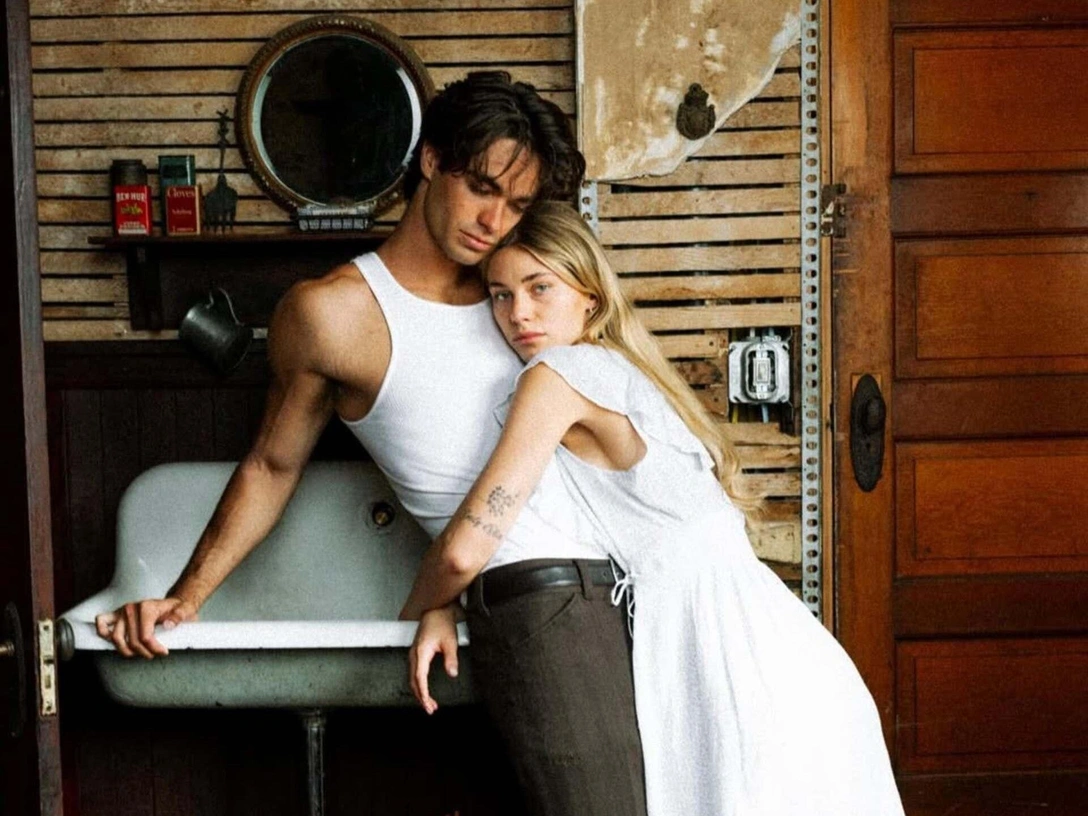 Совместное проживание вместо свиданий: новая романтика поколения занятых | marieclaire.ru