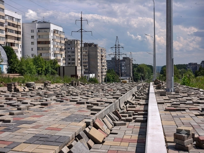 Так нейросеть видит «плиточный рай» на одном из долгостроев. Узнали? Согласны? | Источник: gemini.google.com