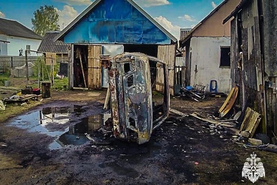 При ремонте в деревне Васильево полностью сгорел автомобиль