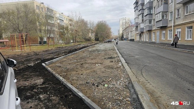 Будущая парковка напротив дома № 47 на Пушкина | Источник: Дарья Никитченко / 45.RU