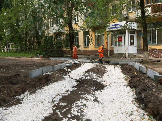 Ура, здесь будет тротуар!  | Источник: Иван Носков / T.me 