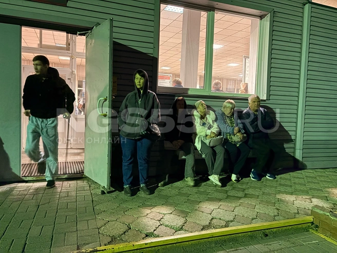 Ждать пришлось несколько часов | Источник: Читатель NGS55.RU