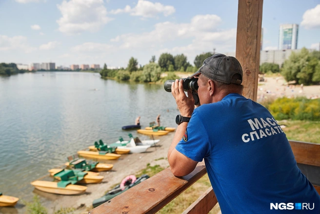 Пляжи откроют с 1 июня при условии, если температура воды достигнет не менее 18 градусов | Источник: Александр Ощепков / NGS.RU