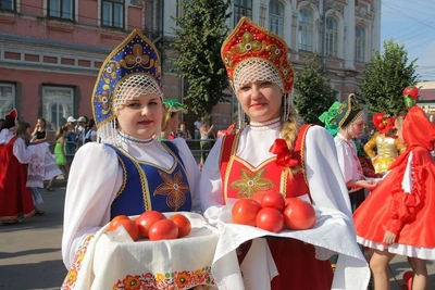 Фестиваль «Сызранский помидор» пройдет в ДК «Авангард»