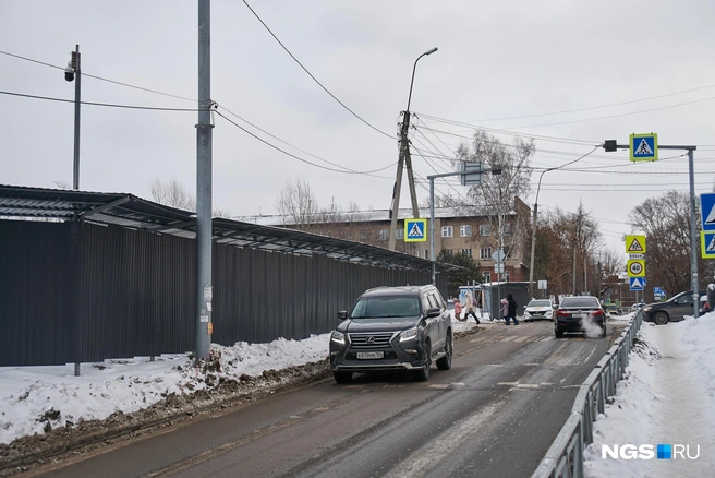 Только одно здание попадает на охраняемую территорию  | Источник: Александр Ощепков / NGS.RU